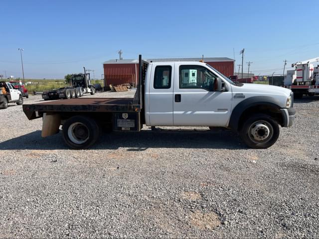 Image of Ford F-450 equipment image 3