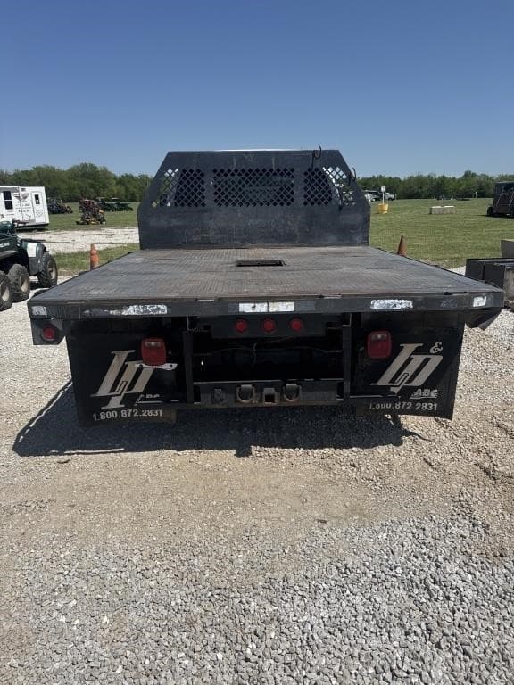 Image of Ford F-450 equipment image 2