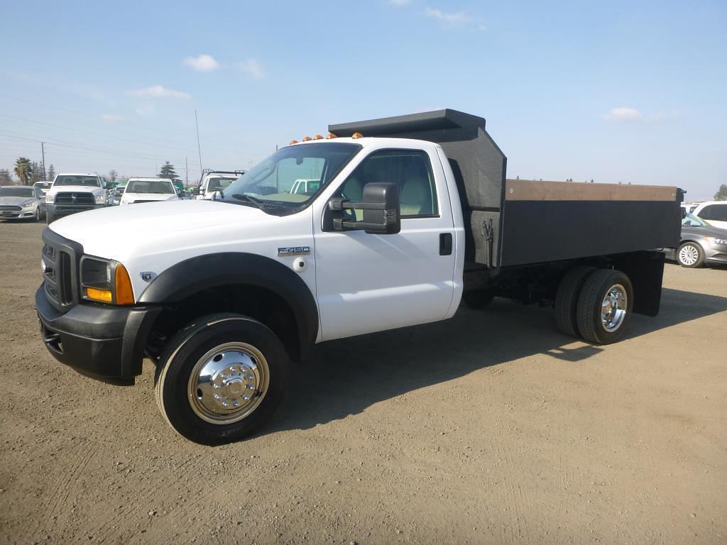 Image of Ford F-450 Primary image