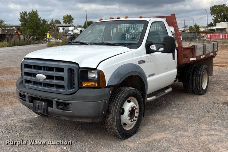 2007 Ford F-450 Equipment Image0