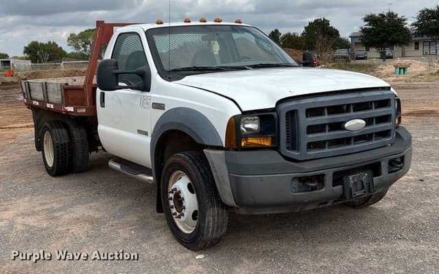 Image of Ford F-450 equipment image 2