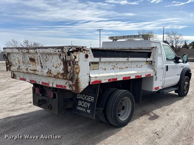 Image of Ford F-450 equipment image 4