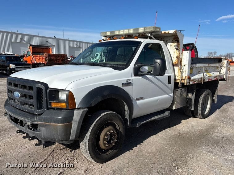 2007 Ford F-450 Equipment Image0