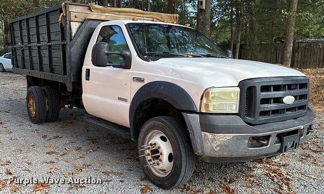 Image of Ford F-450 equipment image 2