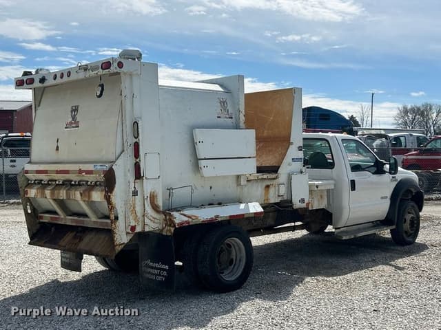 Image of Ford F-450 equipment image 4
