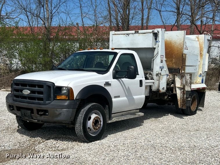 2007 Ford F-450 Equipment Image0