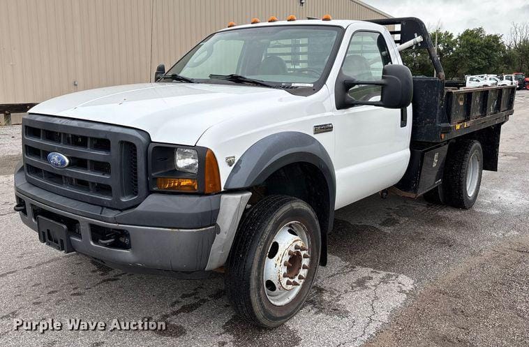 2007 Ford F-450 Equipment Image0