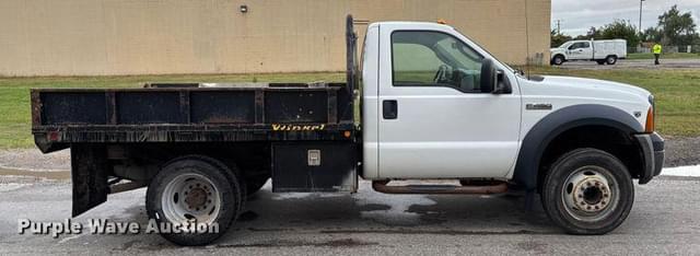 Image of Ford F-450 equipment image 3