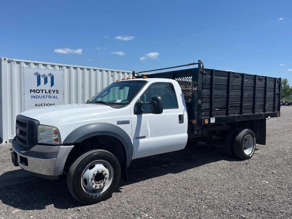 2007 Ford F-450 Equipment Image0
