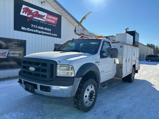 Image of Ford F-550 equipment image 4