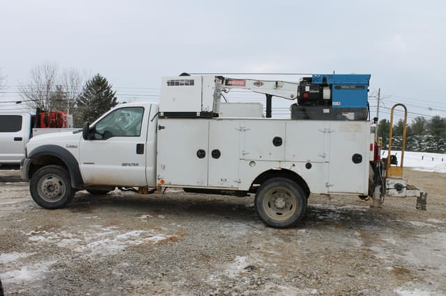 Image of Ford F-550 equipment image 1