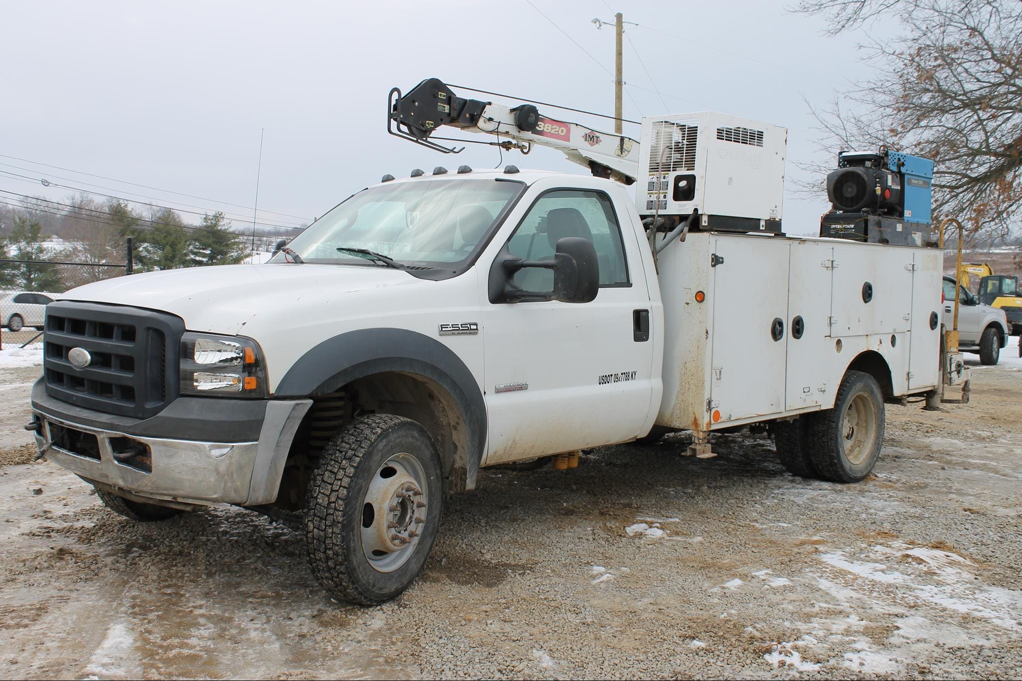 2007 Ford F-550 Equipment Image0