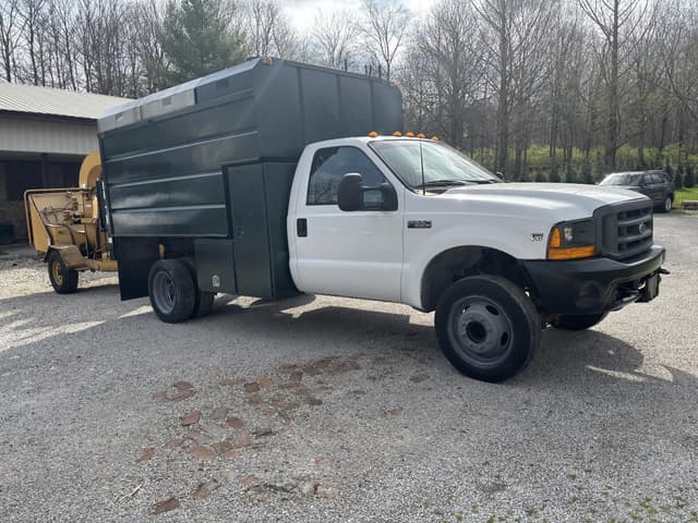 Image of Ford F-550 equipment image 2