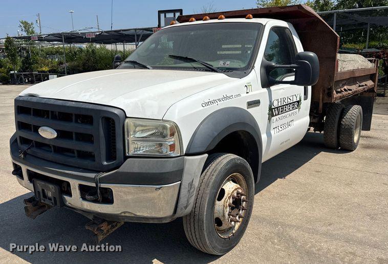 Image of Ford F-550 Primary image