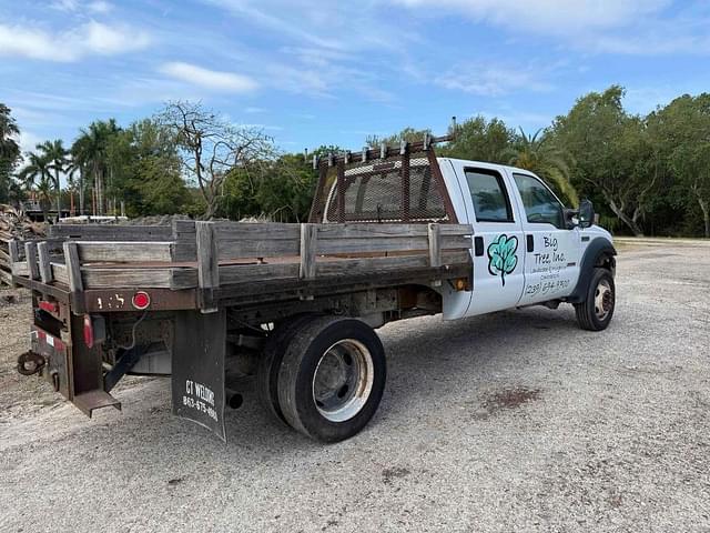 Image of Ford F-550 equipment image 4