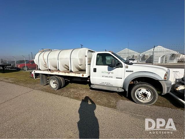 Image of Ford F-550 equipment image 1