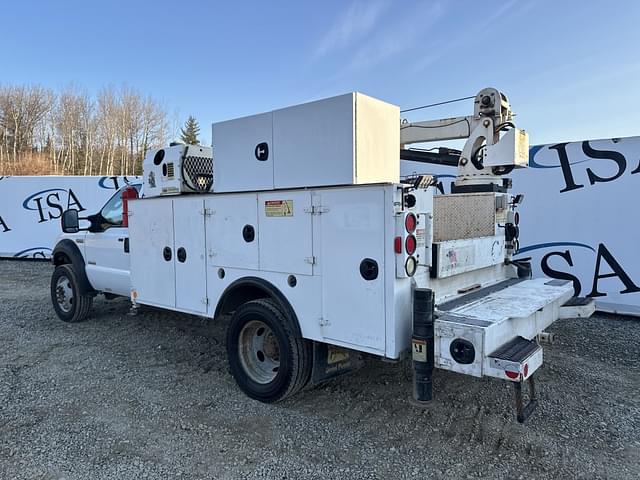 Image of Ford F-550 equipment image 2
