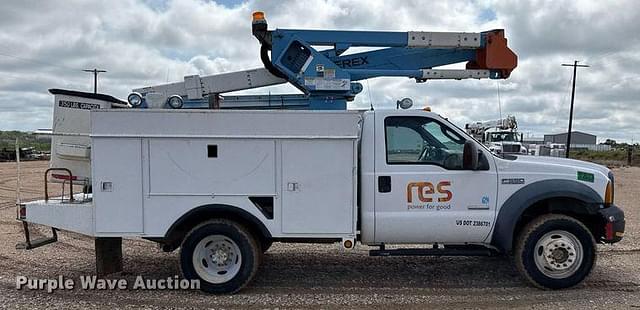 Image of Ford F-550 equipment image 3