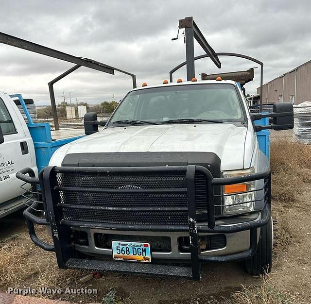 Image of Ford F-550 equipment image 1