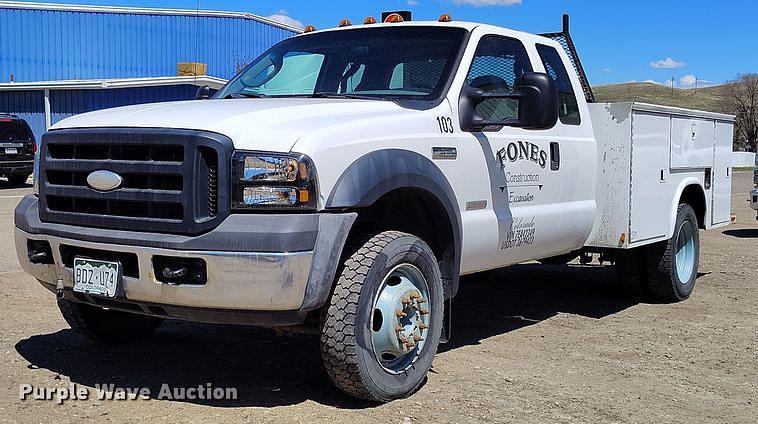Image of Ford F-550 Primary image