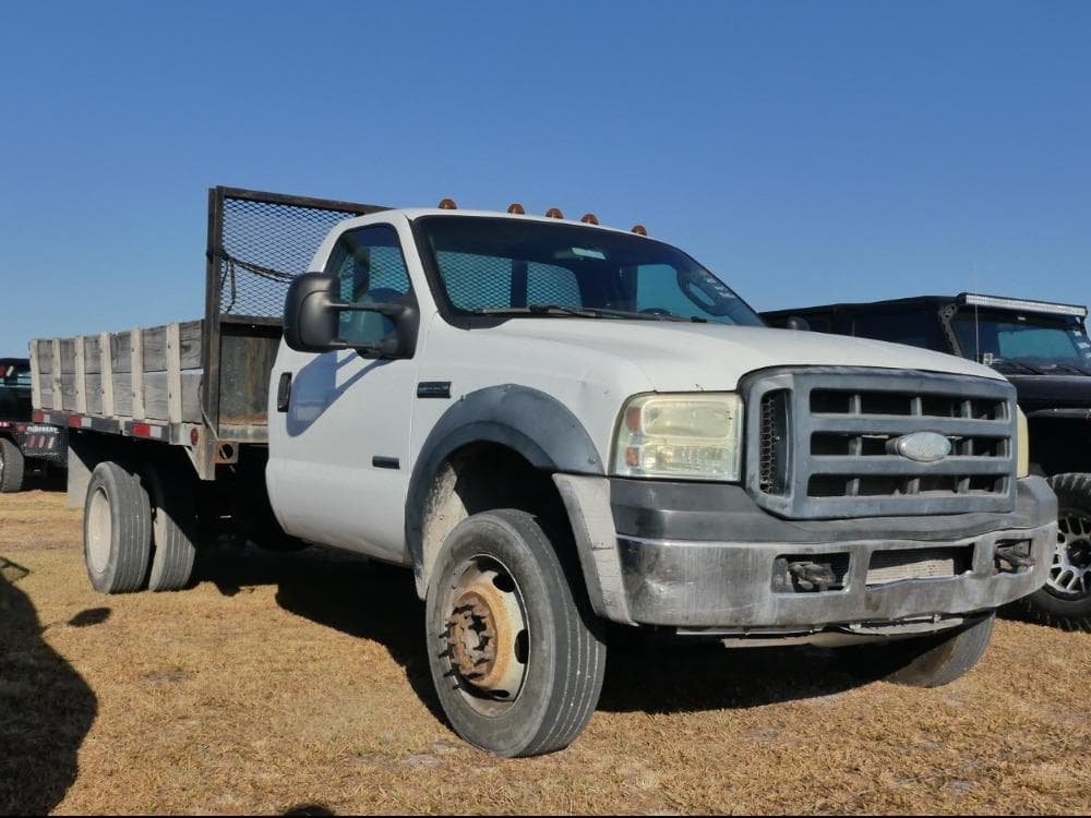 Image of Ford F-550 Primary image