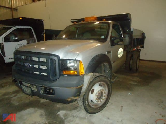 Image of Ford F-550 Primary image