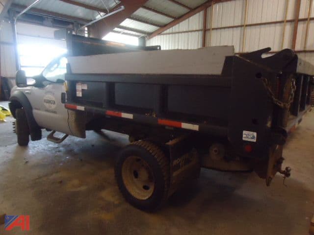 Image of Ford F-550 equipment image 4