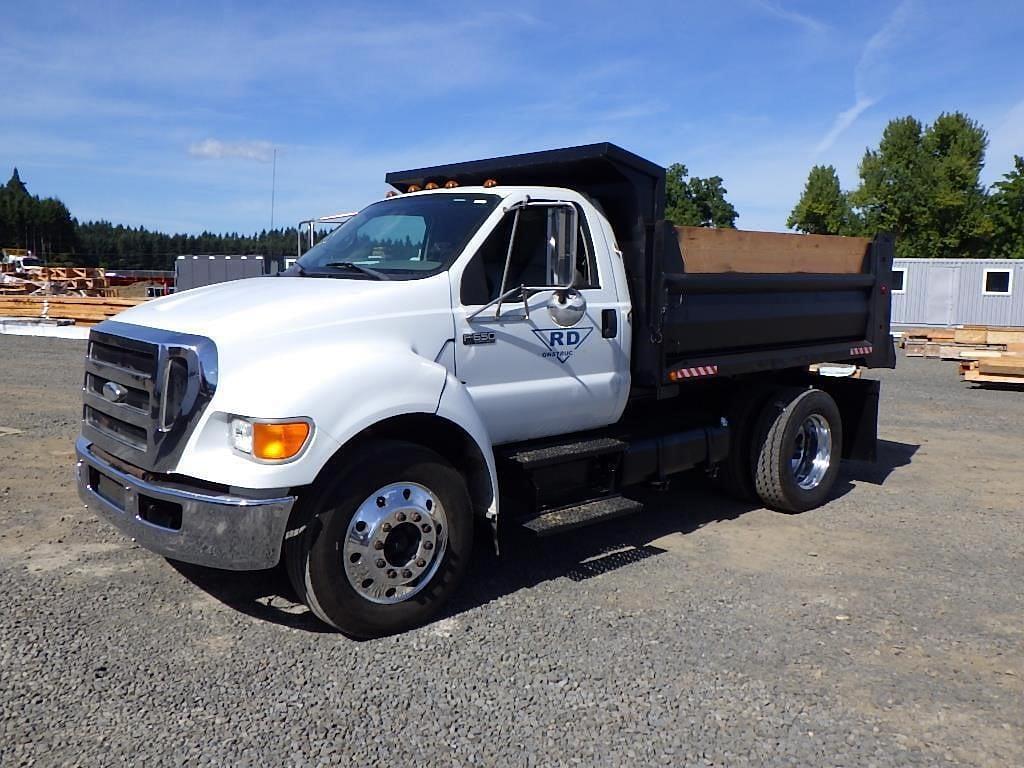 Image of Ford F-650 Primary image