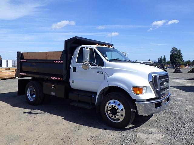 Image of Ford F-650 equipment image 1