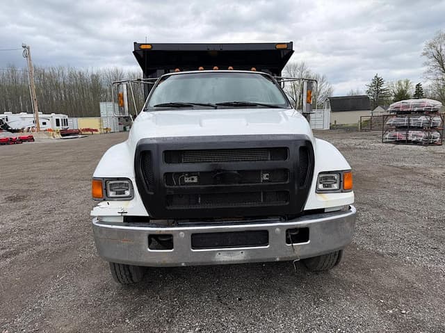 Image of Ford F-650 equipment image 1