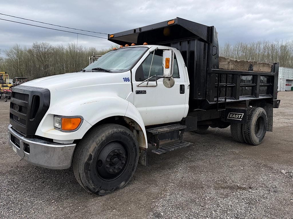 2007 Ford F-650 Equipment Image0