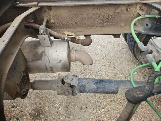 Image of Ford F-650 equipment image 2