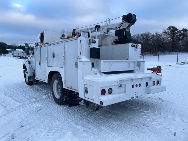 Image of Ford F-650 equipment image 2