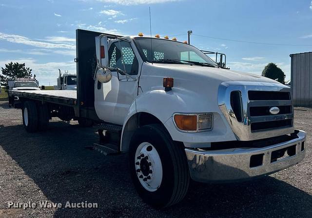 Image of Ford F-650 equipment image 2