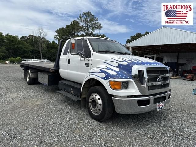 Image of Ford F-650 equipment image 1