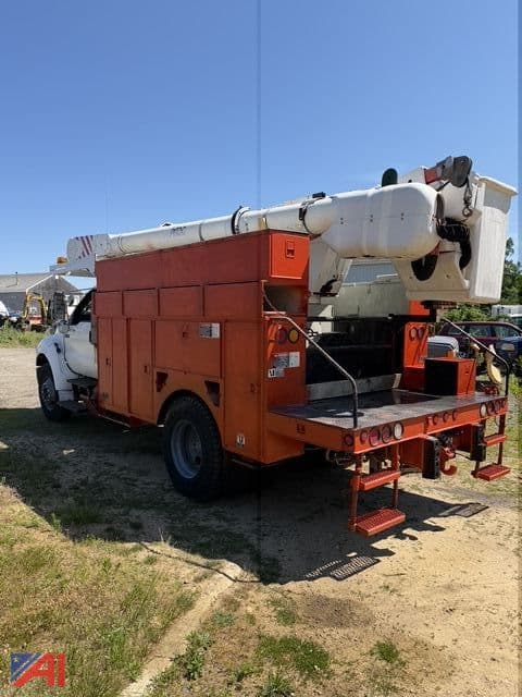 Image of Ford F-750 equipment image 2