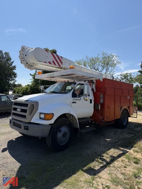 2007 Ford F-750 Equipment Image0
