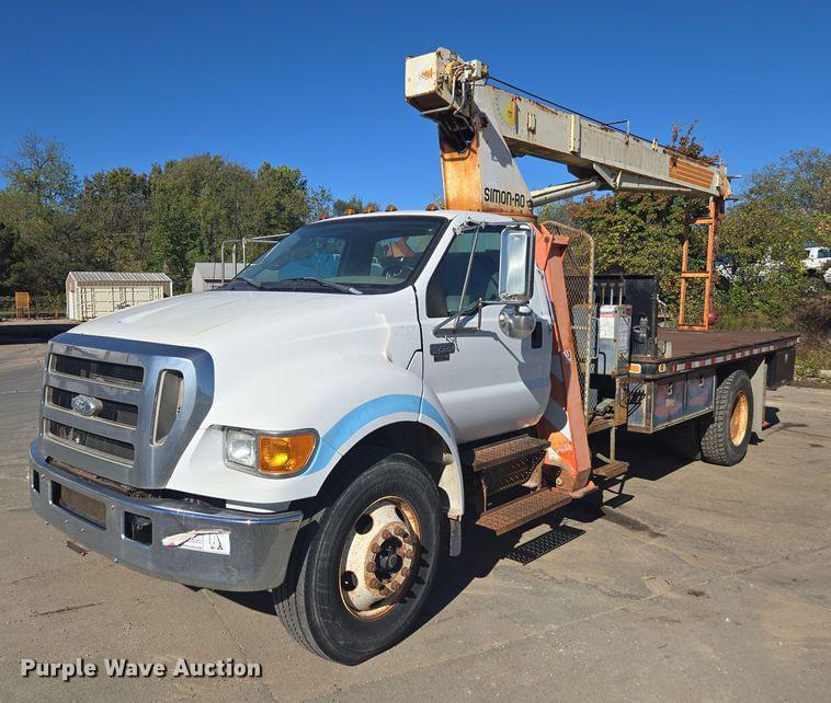 Image of Ford F-750 Primary image