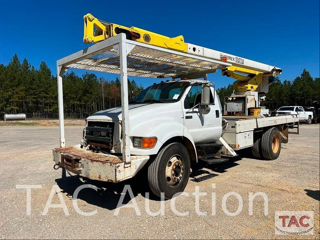 Image of Ford F-750 Primary image