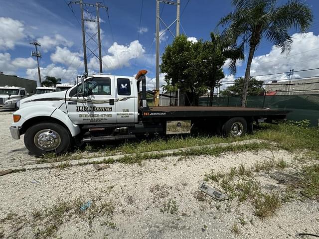 Image of Ford F-750 equipment image 1