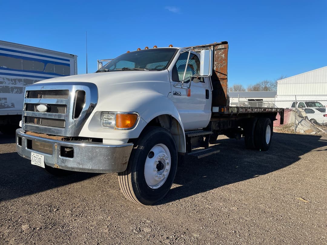Image of Ford F-750 Primary image