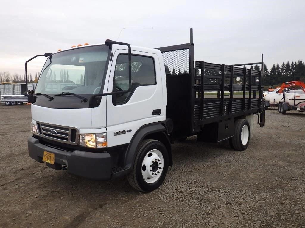 2007 Ford LCF Equipment Image0