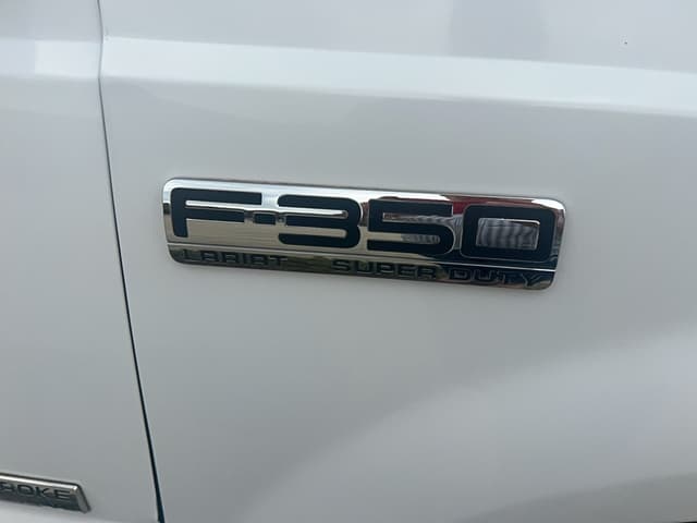 Image of Ford F-350 equipment image 3