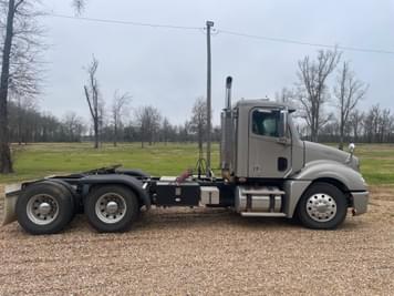 Main image Freightliner FLD120