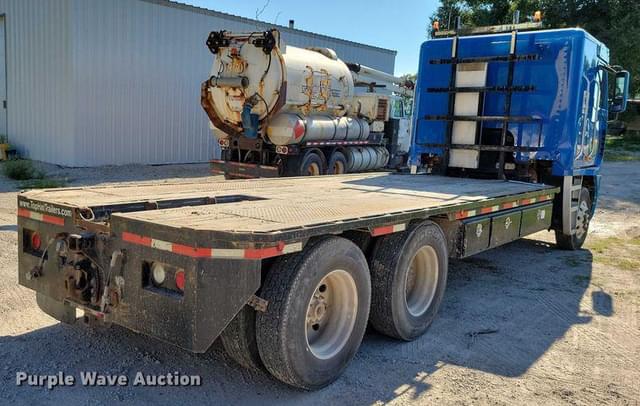 Image of Freightliner Argosy equipment image 4