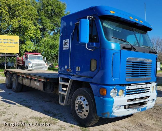 Image of Freightliner Argosy equipment image 2