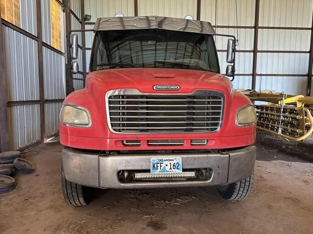 Image of Freightliner Business Class M2 equipment image 2