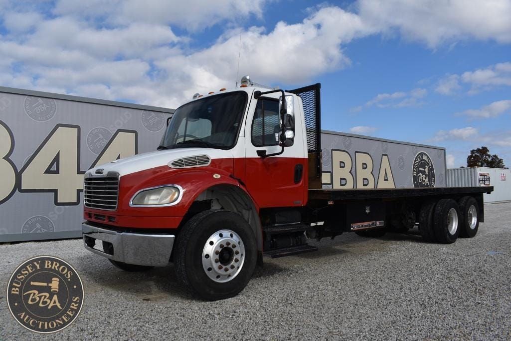 2007 Freightliner Business Class M2 Equipment Image0