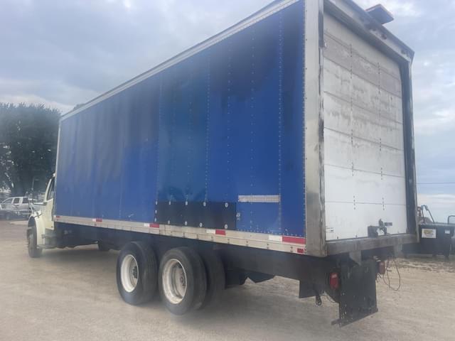 Image of Freightliner Business Class M2 106 equipment image 3