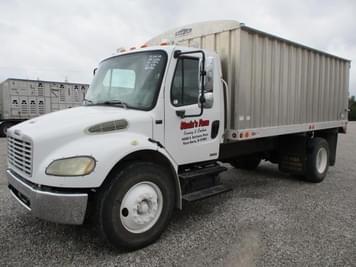 Main image Freightliner Business Class M2 106